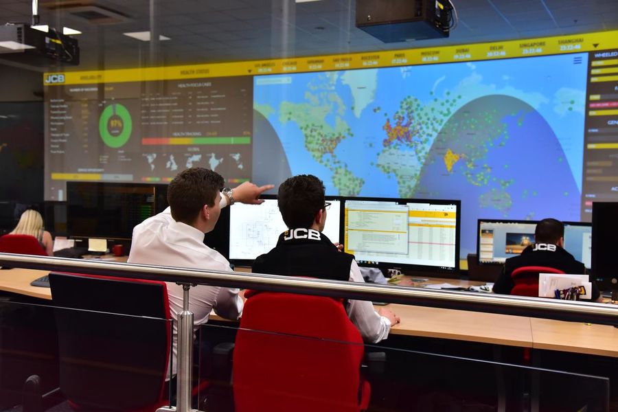 設備互聯新突破 – 25萬臺JCB 設備聯入Livelink 系統